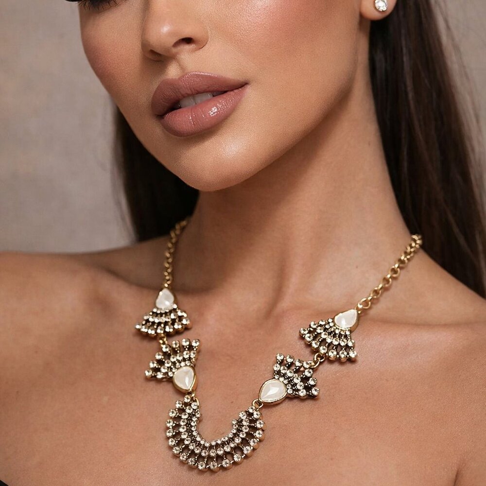 NWOT‎ Thalia Sodi Gold Tone Rhinestone and Simulated Opal Statement Necklace